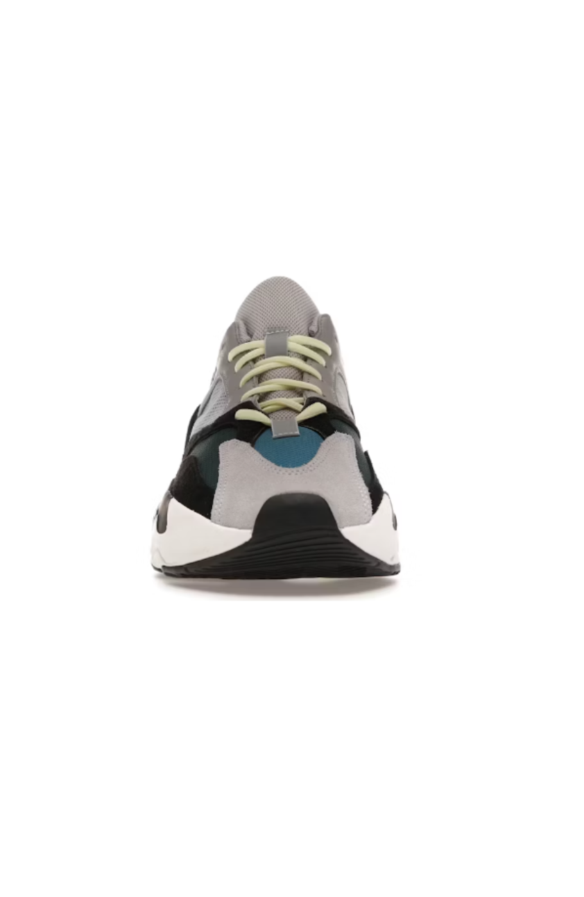 700 Trainers
